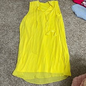 Dkny beautiful yellow dress